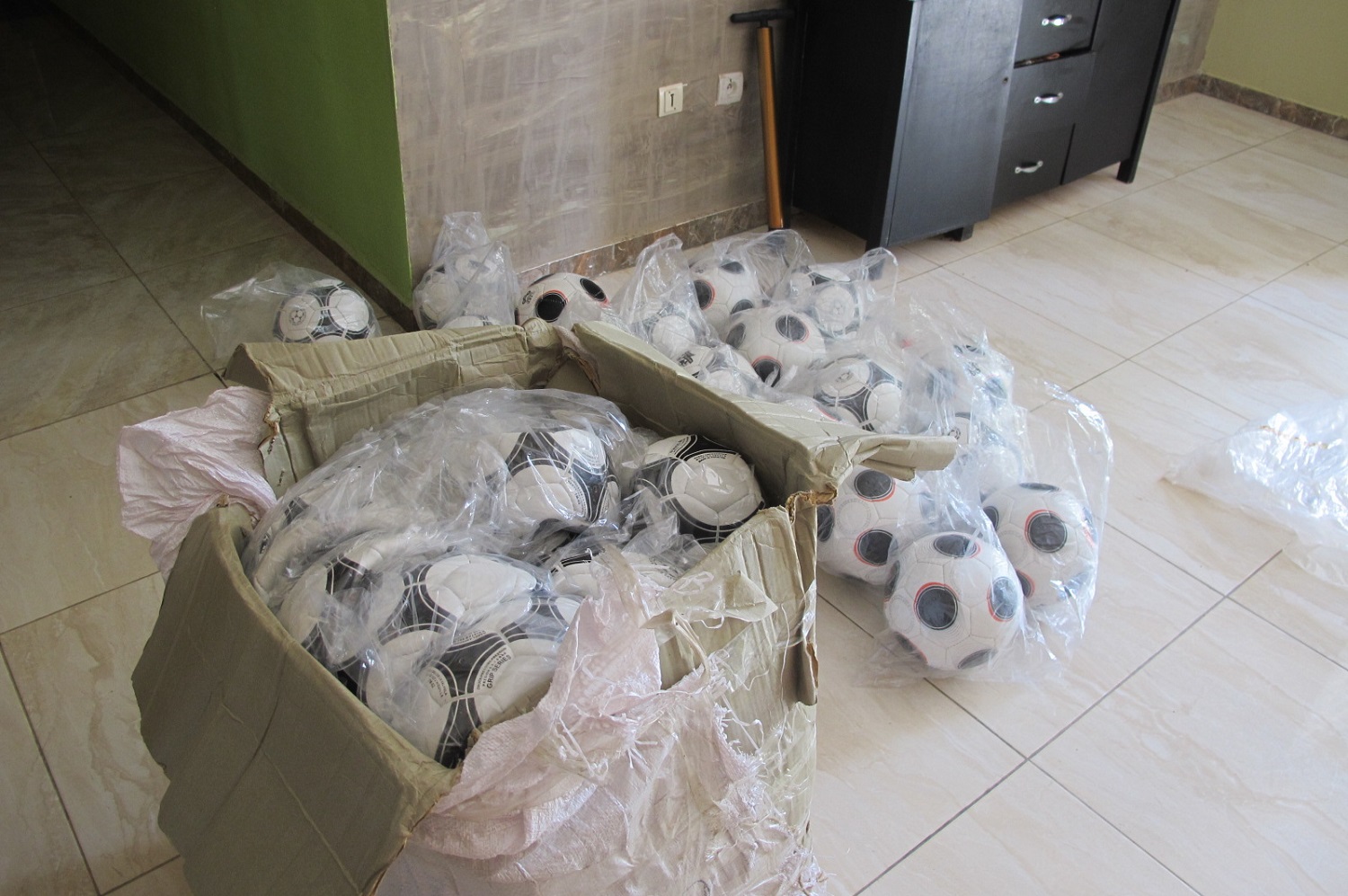 Dirtibution ballons2 Dirtibution ballons2